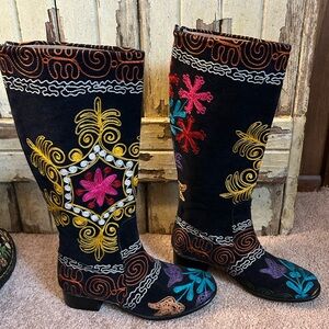 Suzani hand embroidered boots size37/6.5